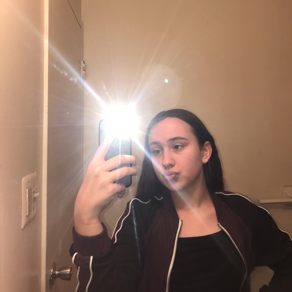 Meet your Posher, Abigail